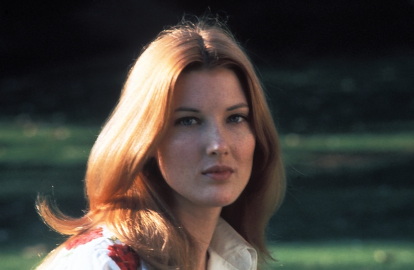 Huh? Young Hope (Annette O'Toole) was gorgeous?? : r/VirginRiverNetflix - Annette O Toole Movies And Tv Shows