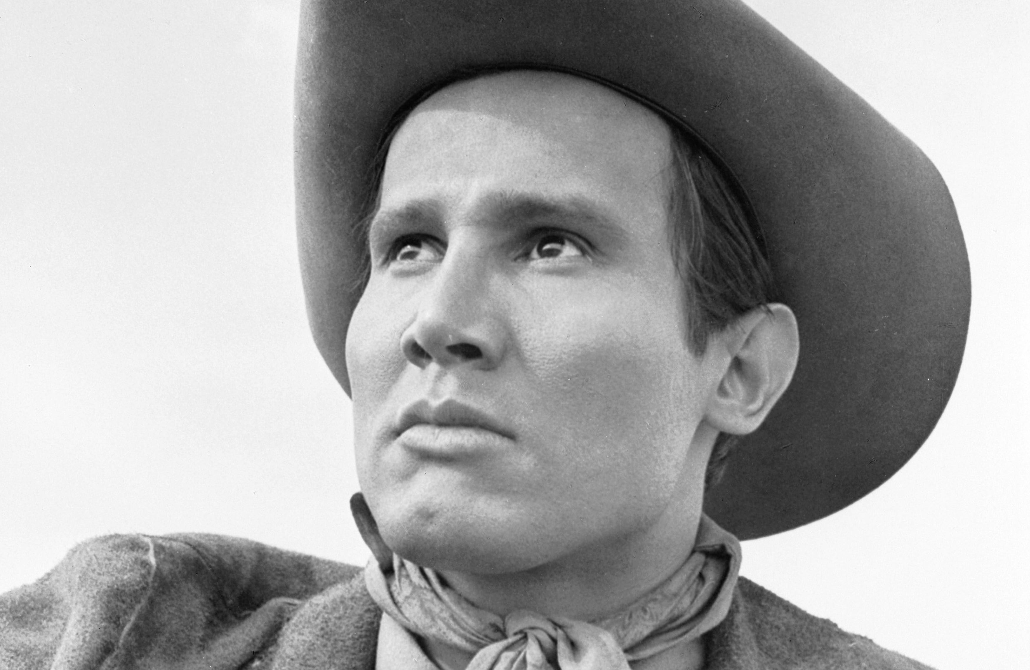 Henry Silva 